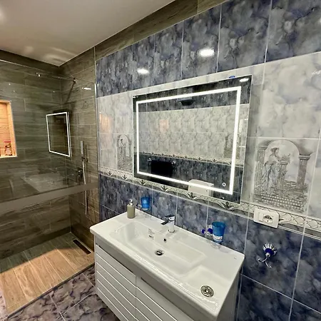 Lägenhet Grace's 2 *